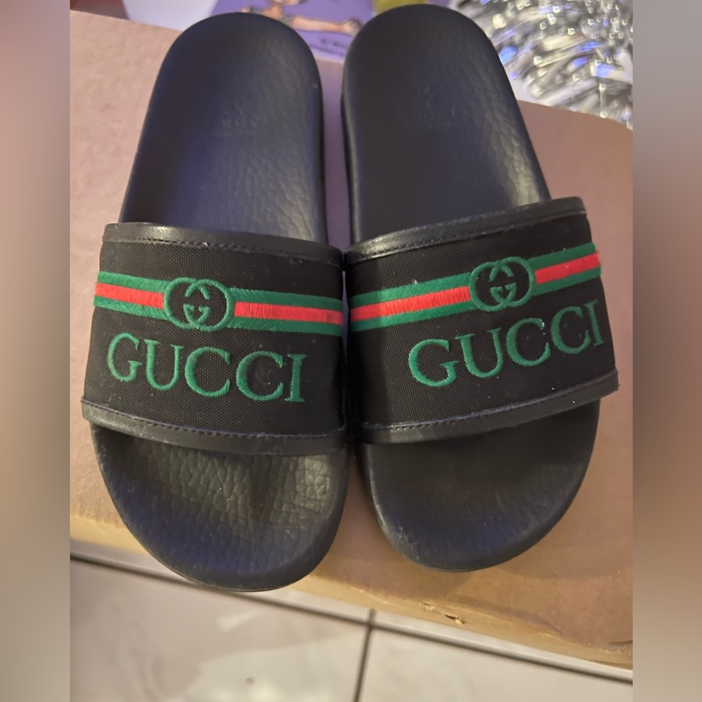 Kids Gucci slides size: 33